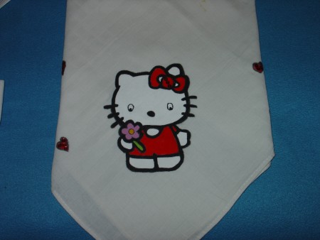 Hello Kitty, pintada á mão. Primeira fralda que pintei